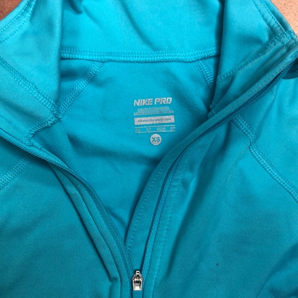 Nike Pro Sweatshirt - Picture 2 of 3